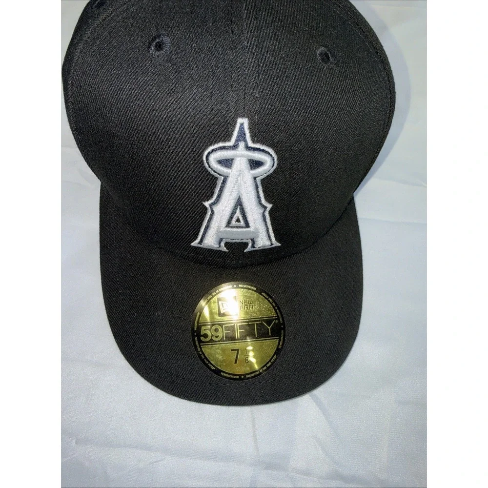 NWOT MLB - Los Angeles Anaheim Angels 59FIFTY Fitted New Era Cap - Black 7 1/8